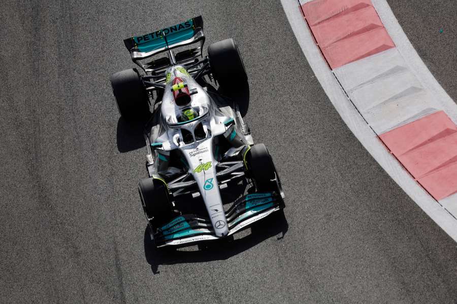 Hamilton leads Mercedes one-two in opening Abu Dhabi practice