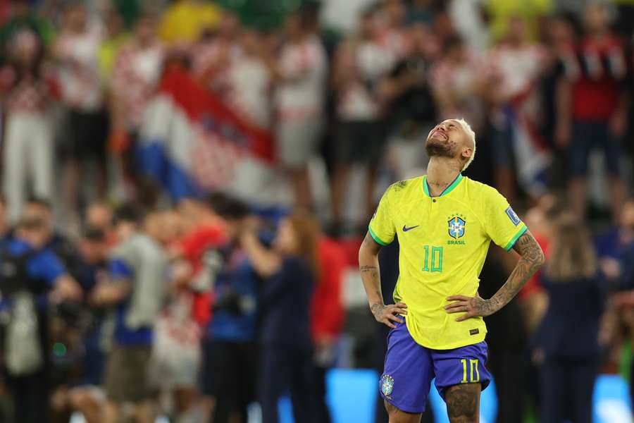 Neymar no ocultó su dolor tras caer ante Croacia.