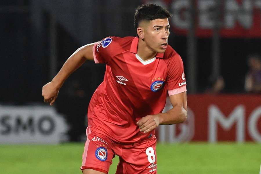 Alan Rodríguez iniciou a sua carreira no Defensor Sporting