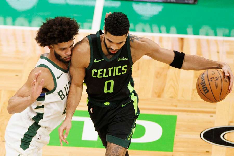 Tatum contro i Bucks