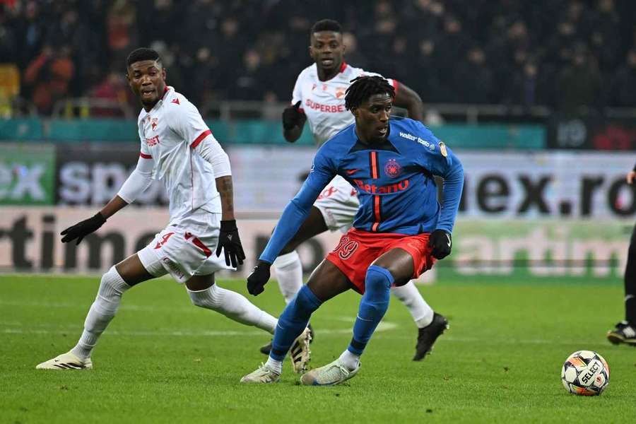Jordan Gele, în timpul derby-ului FCSB - Dinamo