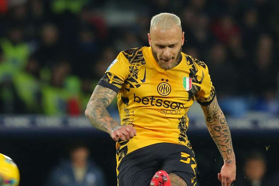 Federico Dimarco vai desfacar jogo de ida das oitavas da Champions