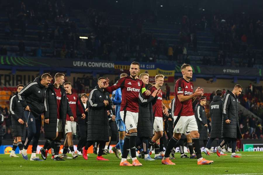 Sparta doma v Konferenční lize zdolala Shamrock. Sparta doma v Konferenční lize zdolala Shamrock.