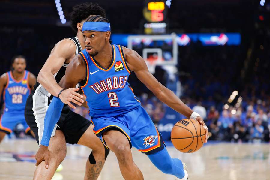 Shai Gilgeous-Alexander patřil opět mezi nejlepší hráče na palubovce. Shai Gilgeous-Alexander patřil opět mezi nejlepší hráče na palubovce.