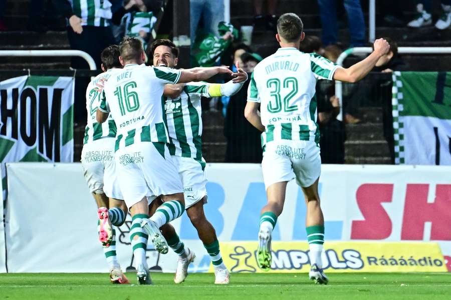 Bohemians slaví hubenou výhru. Bohemians slaví hubenou výhru.
