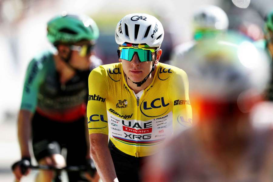 Tadej Pogačar v průběhu 18. etapy Tour de France.
