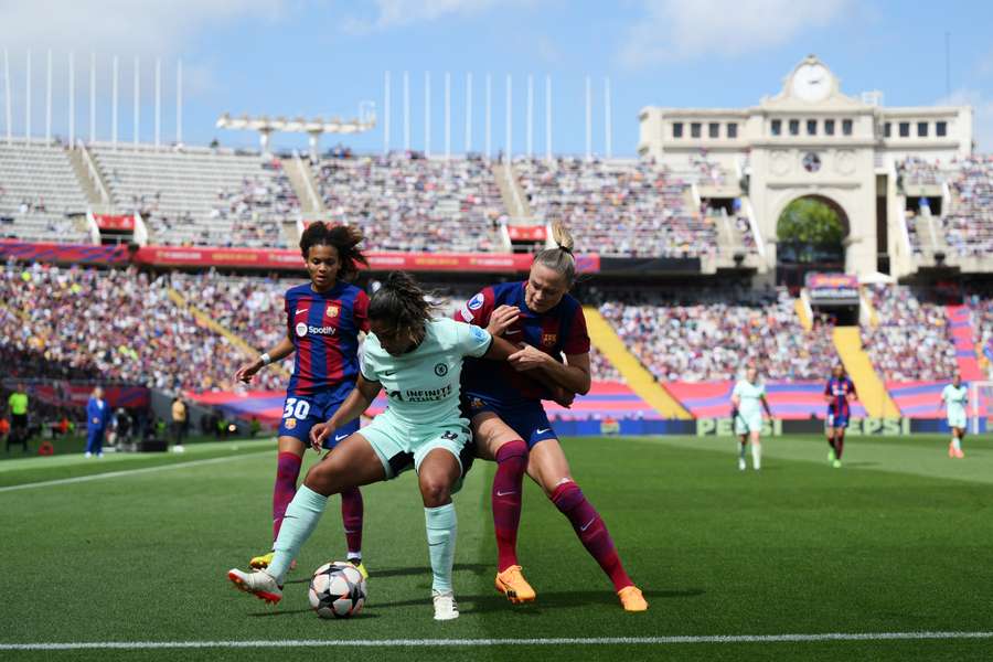 El Barça femenino jugará un partido de la fase de grupos en Montjuic