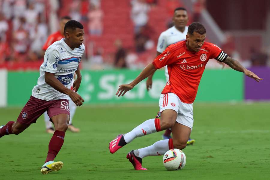 Inter teve amplo domínio do jogo no primeiro tempo