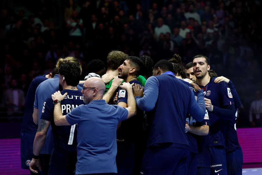 Les Parisiens se mobilisent. Les Parisiens se mobilisent.