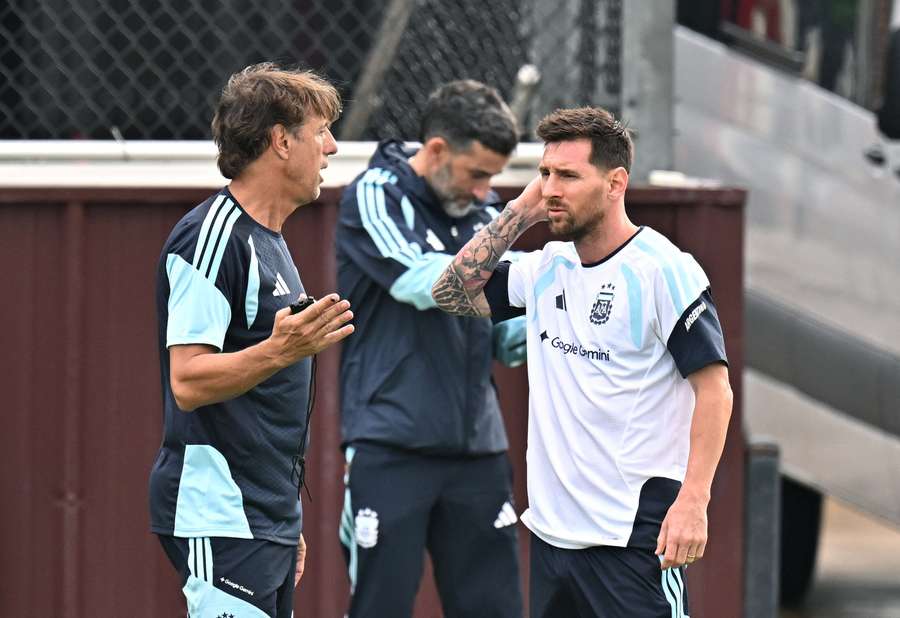 Messi během tréninku. Messi během tréninku.