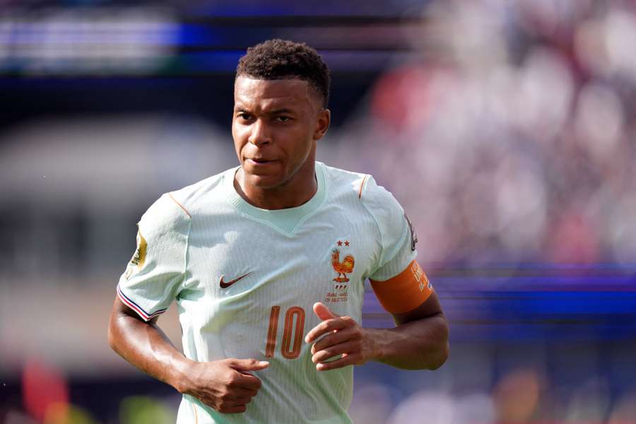 Diante da seleção de Marrocos, Kylian Mbappé alcançou a marca dos oito golos pelo segundo Mundial consecutivo Diante da seleção de Marrocos, Kylian Mbappé alcançou a marca dos oito golos pelo segundo Mundial consecutivo