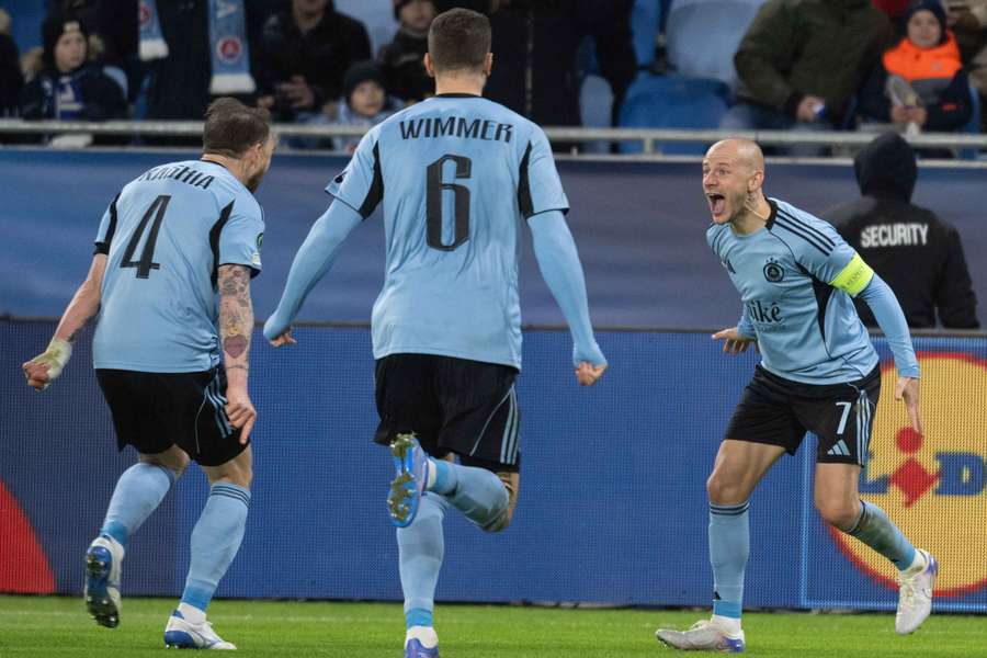 Radosť hráčov Slovana na archívnej fotke.