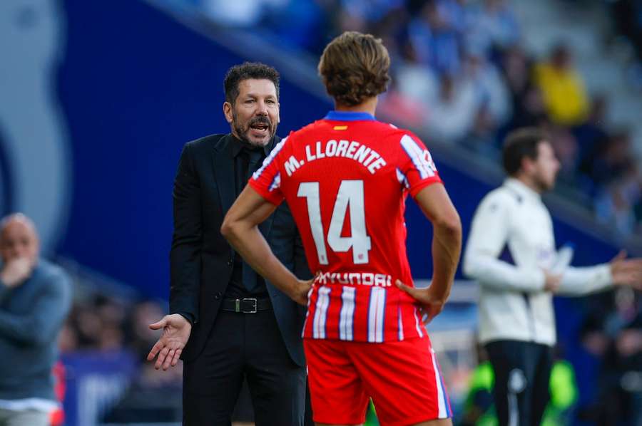 Atletico Madrid's head coach, Diego Simeone, reacts on the touchline