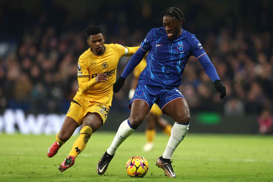 Axel Disasi face aux Wolves le mois dernier.