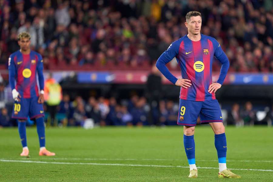 Media: Lewandowski znów pudłuje z rzutu karnego, Yamal ma lepsze statystyki