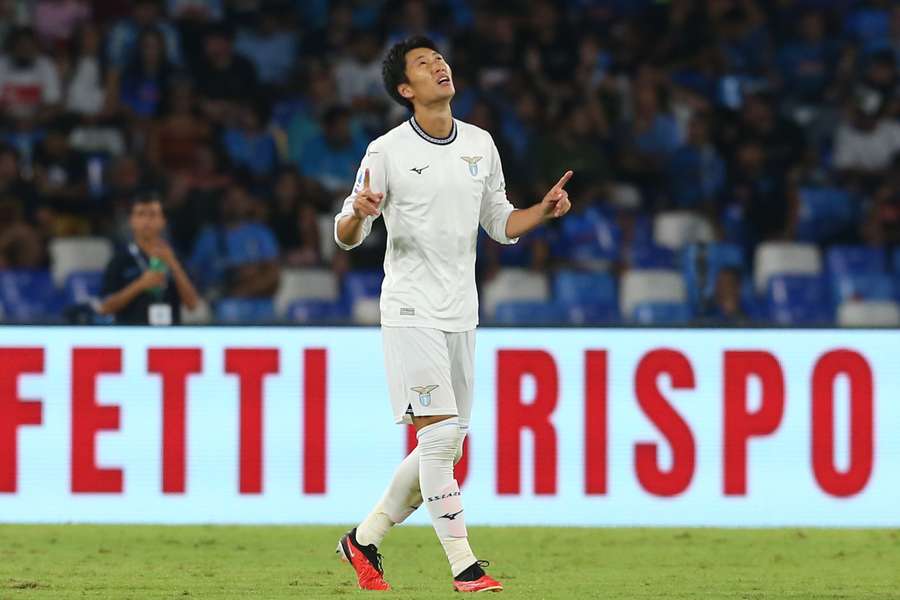 La gioia di Daichi Kamada per il gol del 2-1