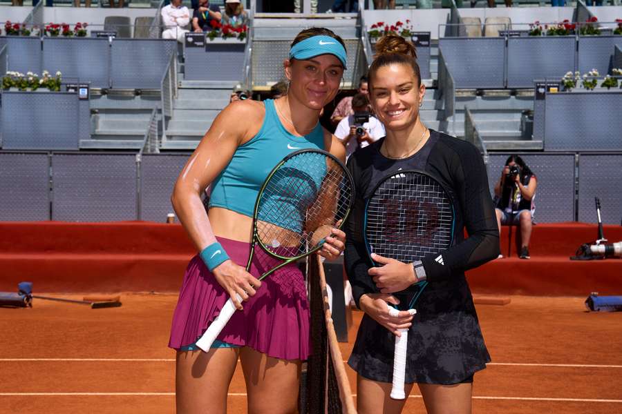 Paula Badosa junto a María Sakkari.