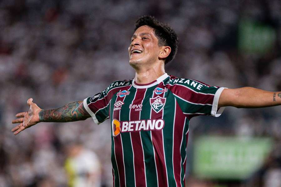 Cano marcou duas vezes em vitória do Fluminense