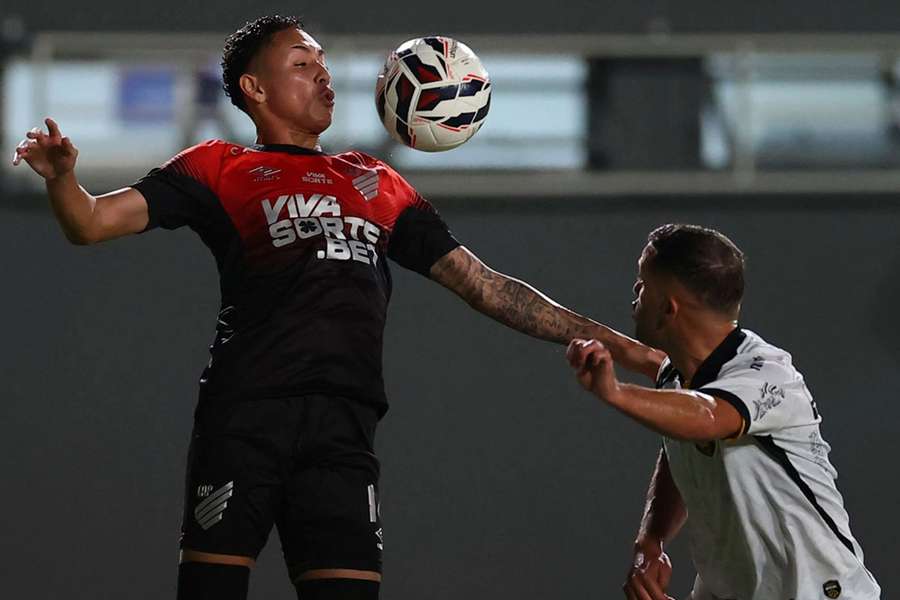 Athletico-PR venceu Amazonas em Manaus