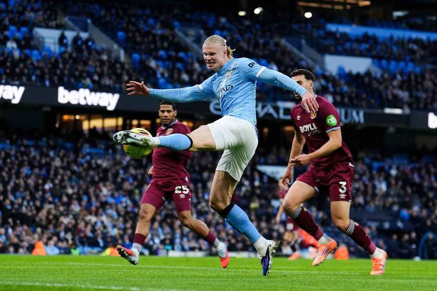 Haaland přidal další dva góly.