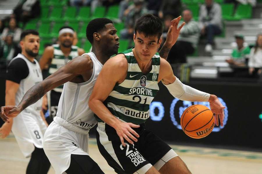 André Cruz lesionou-se na partida diante do Póvoa