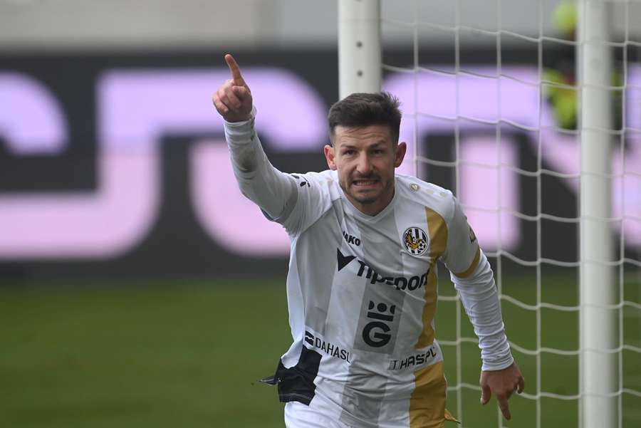 Václav Pilař našel po emotivním konci v Hradci nové angažmá. Václav Pilař našel po emotivním konci v Hradci nové angažmá.