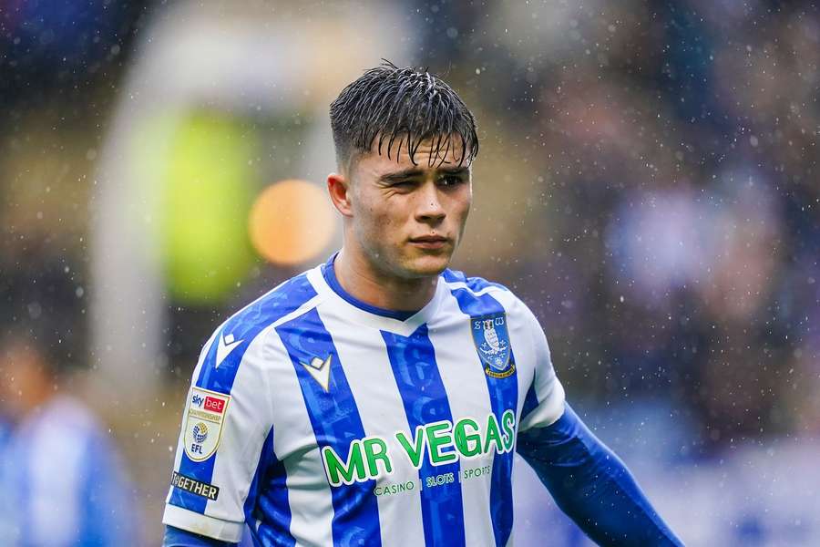 Sheffield Wednesday keen on keeping Man Utd loanee Amass until the end of the season Sheffield Wednesday keen on keeping Man Utd loanee Amass until the end of the season