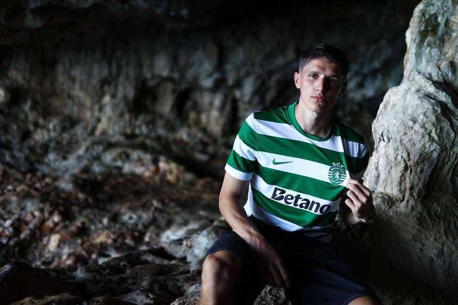 Sergi Altimira com a camisola do Sporting