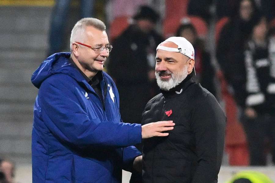 Tvrdík se vrátil na sítě a reaguje: FAČR není v dobré finanční kondici. Na trenéra přispějí i naši rivalové Tvrdík se vrátil na sítě a reaguje: FAČR není v dobré finanční kondici. Na trenéra přispějí i naši rivalové