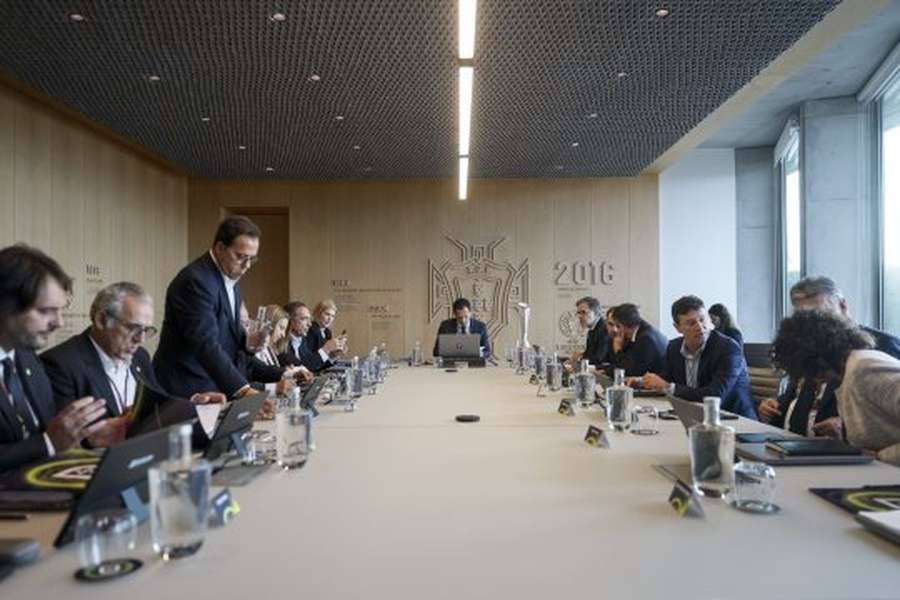 Pedro Proença, presidente da FPF, na reunião de direção