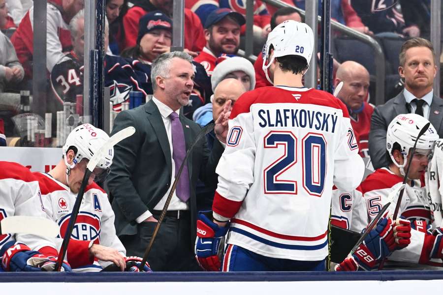 St. Louis je trénerom Slafkovského. St. Louis je trénerom Slafkovského.