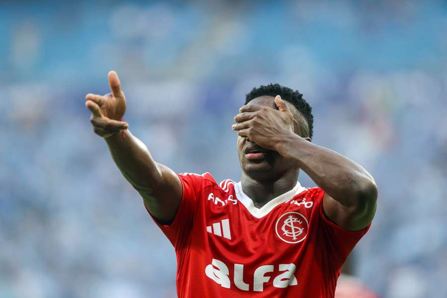 Carbonero foi gelado no gol que abriu o placar na Arena