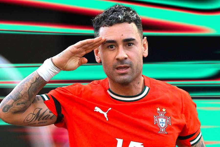 Bê Martins eleito melhor jogador do mundo de futebol de praia