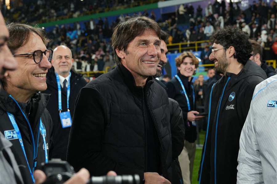 Conte, entrenador del Nápoles