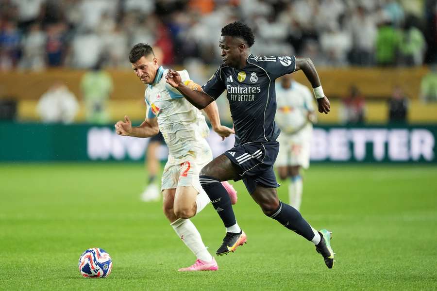 Vinícius Júnior se s Realem Madrid chystá na osmifnále.