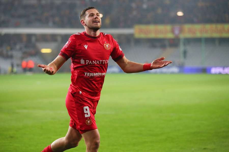 Poważny problem Widzewa, będzie transfer napastnika na finiszu okienka?