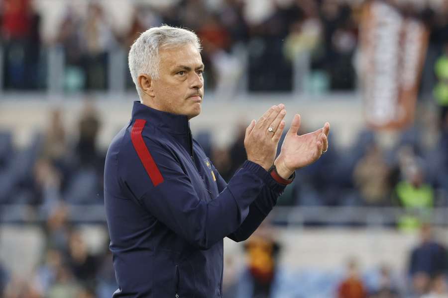 Mourinho kan nu ook in Frankrijk kampioen worden: 'PSG heeft coach op de korrel'