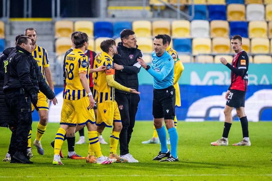 Trnava, DAC, Košice i Slovan dostali tresty za výtržnosti fanúšikov Trnava, DAC, Košice i Slovan dostali tresty za výtržnosti fanúšikov