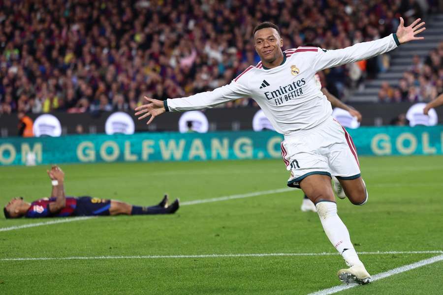 Reals Kylian Mbappé feiert sein Siegtor gegen Barcelona.