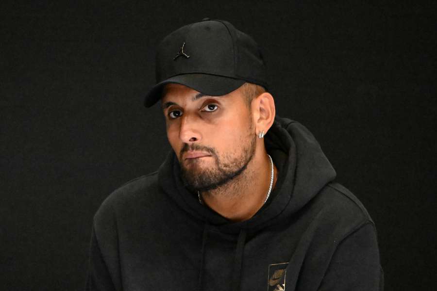 Nick Kyrgios le 16 janvier en conférence de presse annonçant son forfait pour l'Open d'Australie.