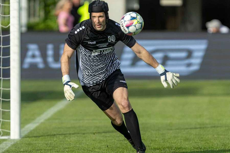 Legendární Per Čech prozradil, jak moc v začátcích v Anglii pomohl Luděk Mikloško.