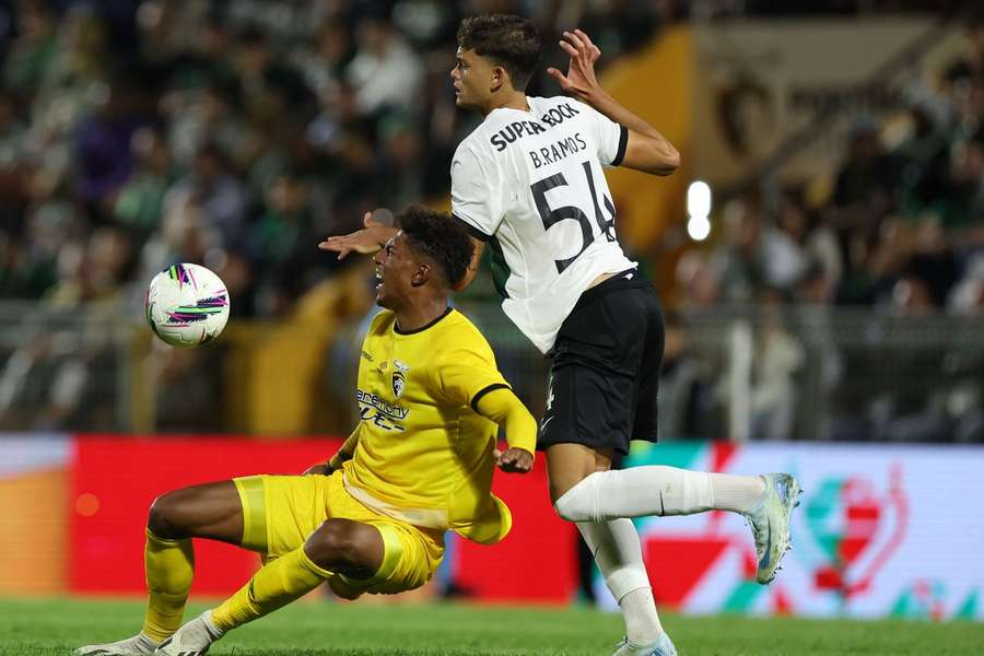 Bruno Ramos foi titular em Portimão