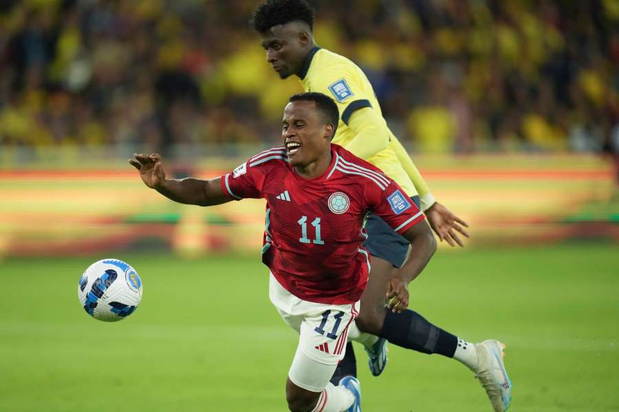 Arias desfalca a Colômbia contra o Brasil por suspensão