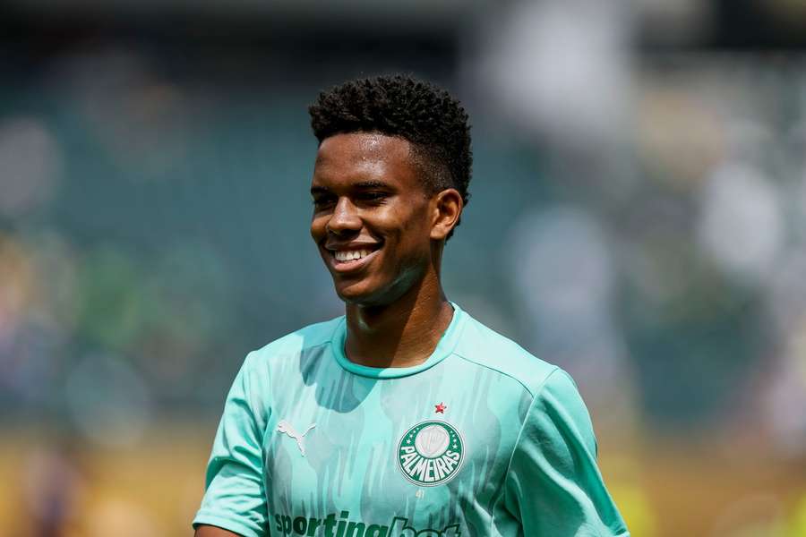 'That's what sells, blood' - Palmeiras boss hits out at media over Estevao treatment