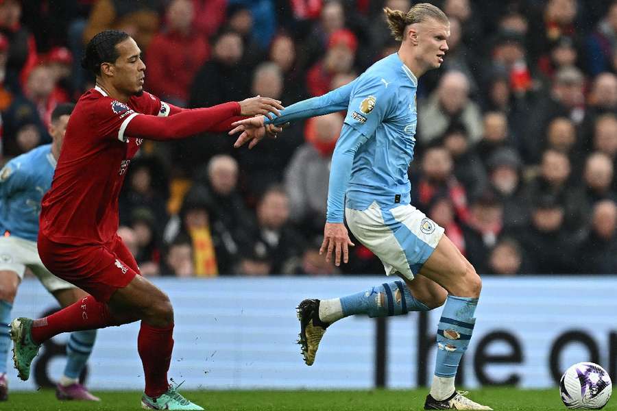 Na luta pela liderança da Premier League, Liverpool e City fizeram um grande jogo, mas o empate prevaleceu