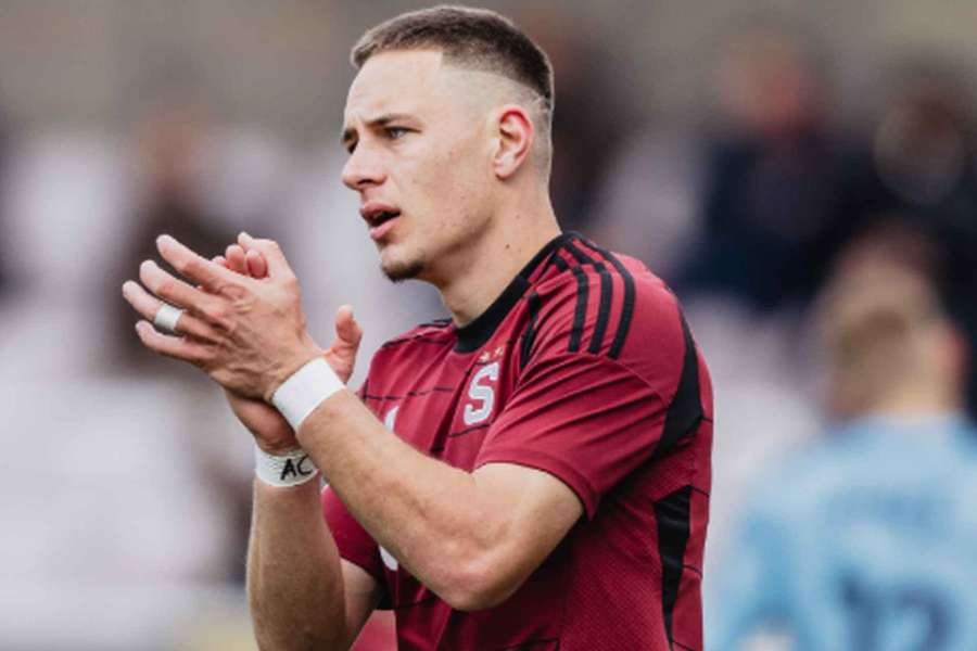 Útočník Daniel Michl opouští Spartu Praha.