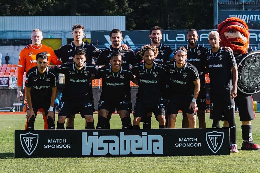 O onze do Académico de Viseu frente ao Farense O onze do Académico de Viseu frente ao Farense