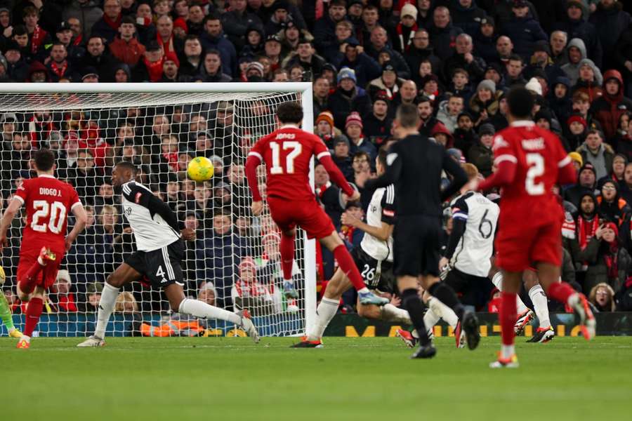 Tre gyldne minutter redder Liverpool fra nederlag