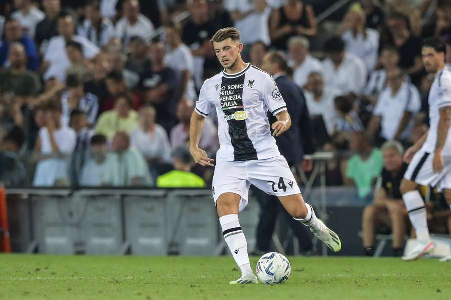 Samardzic em ação pela Juventus, na primeira jornada da Serie A