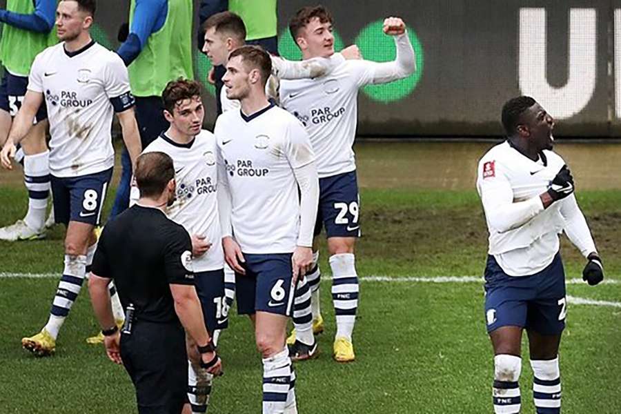 Preston North End beat Reading to dismiss winless streak at home